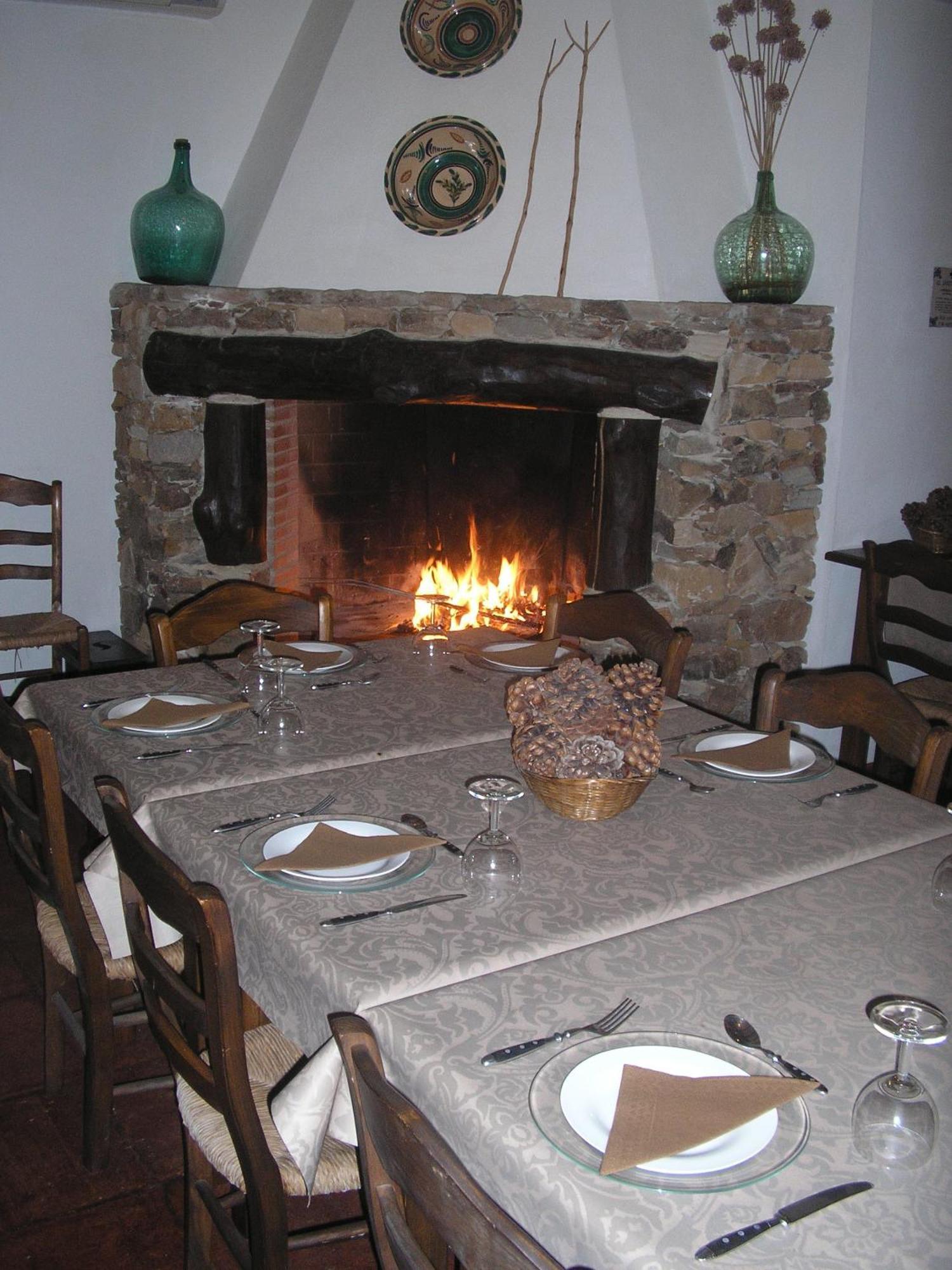 Penzion Casa Rural Y Restaurante Casa Adriano Alanís Exteriér fotografie