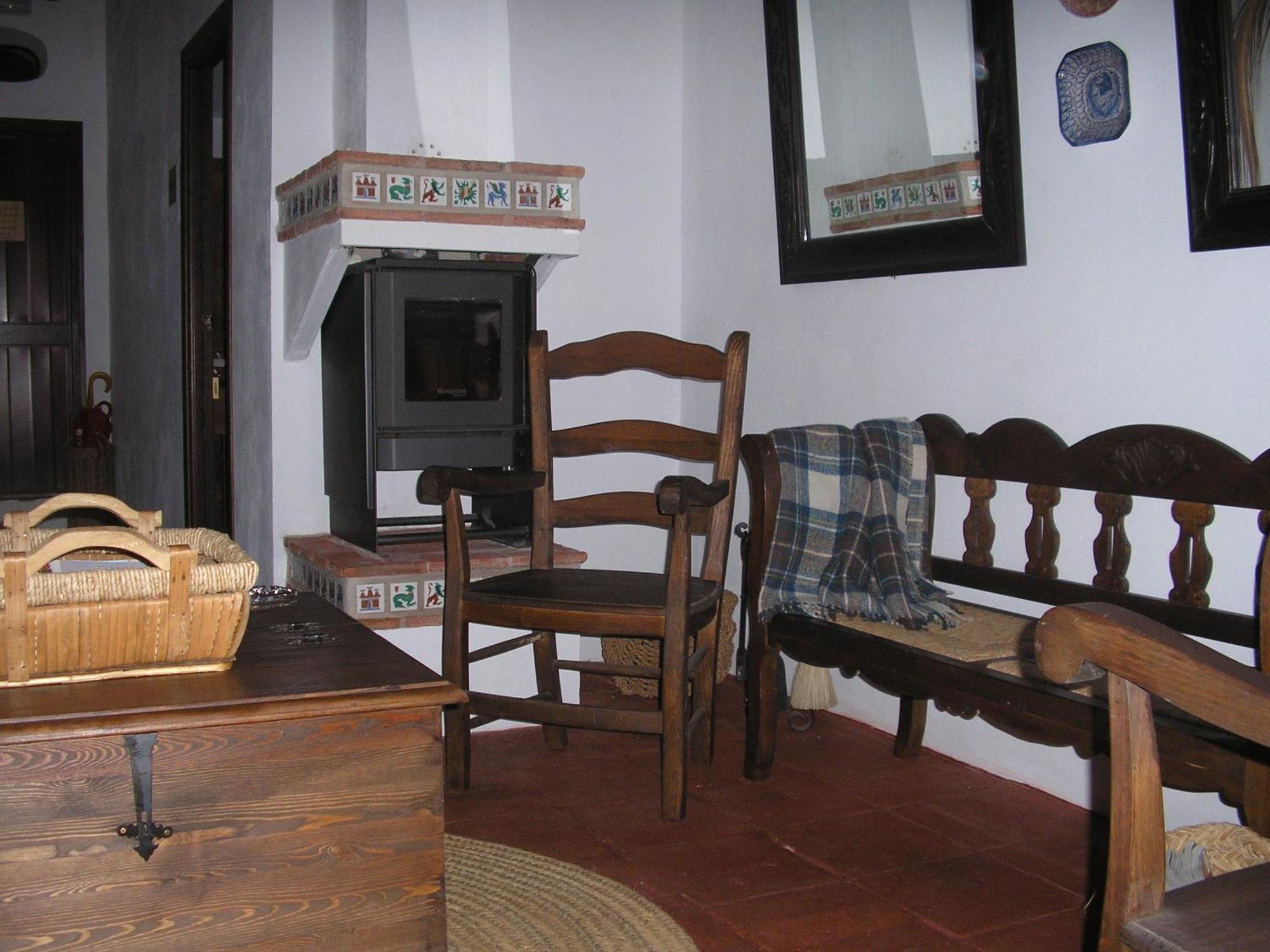 Penzion Casa Rural Y Restaurante Casa Adriano Alanís Exteriér fotografie